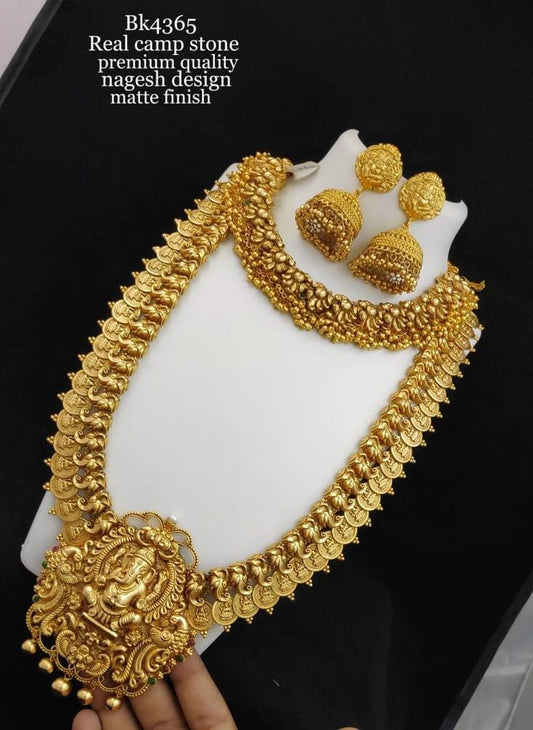 Kiara Look Designer Necklace Set